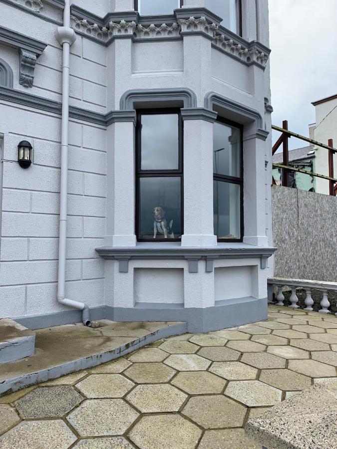 Stunning 3 Bed Seafront Mansion Building Sleeps 6 Adults Or 8 With Kids Apartment Portrush Luaran gambar