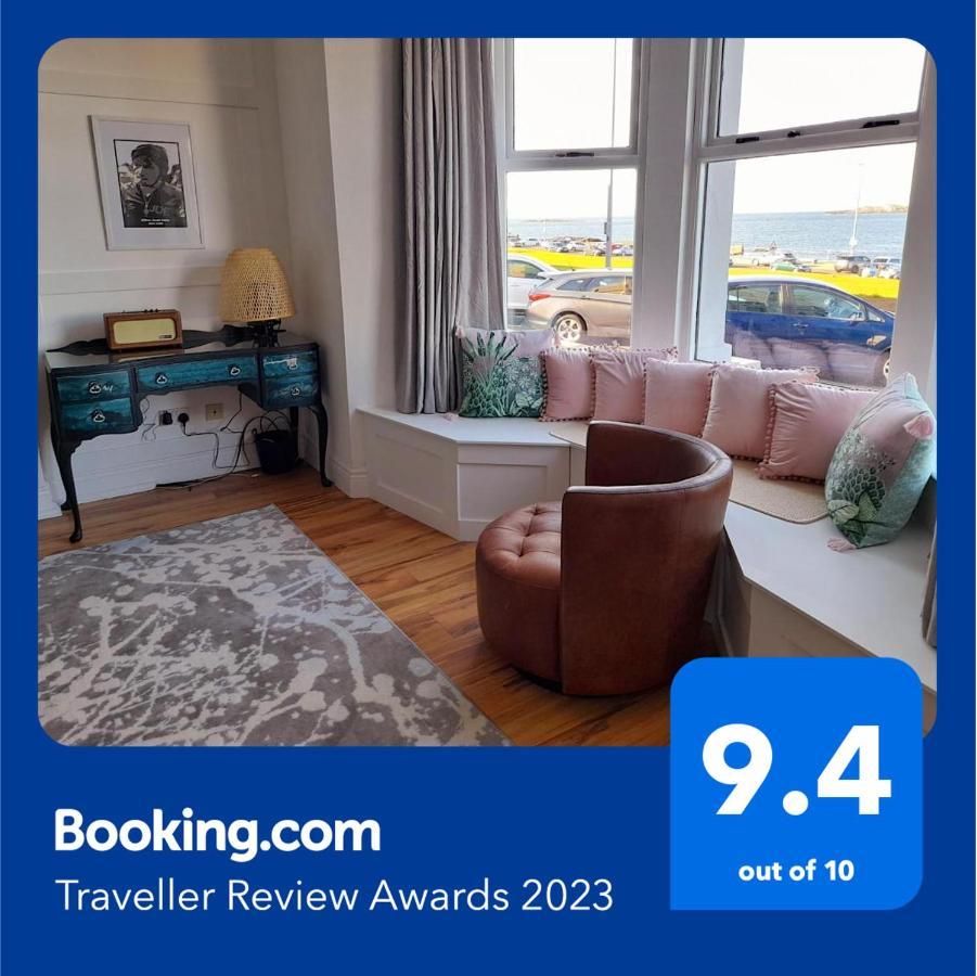 Stunning 3 Bed Seafront Mansion Building Sleeps 6 Adults Or 8 With Kids Apartment Portrush Luaran gambar