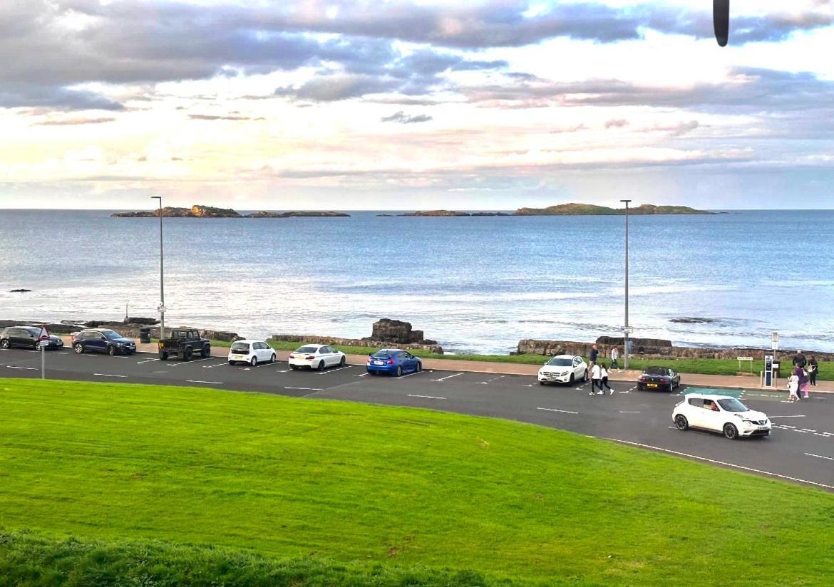 Stunning 3 Bed Seafront Mansion Building Sleeps 6 Adults Or 8 With Kids Apartment Portrush Luaran gambar
